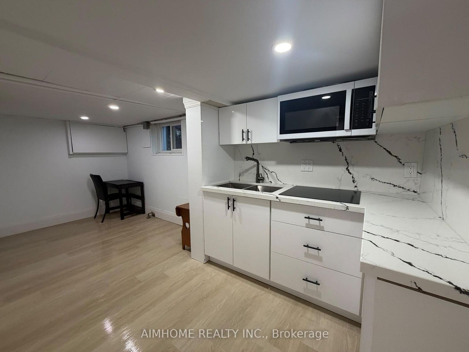 Property Photo:  26 Patricia Avenue Lower-2  ON M2M 1H8 