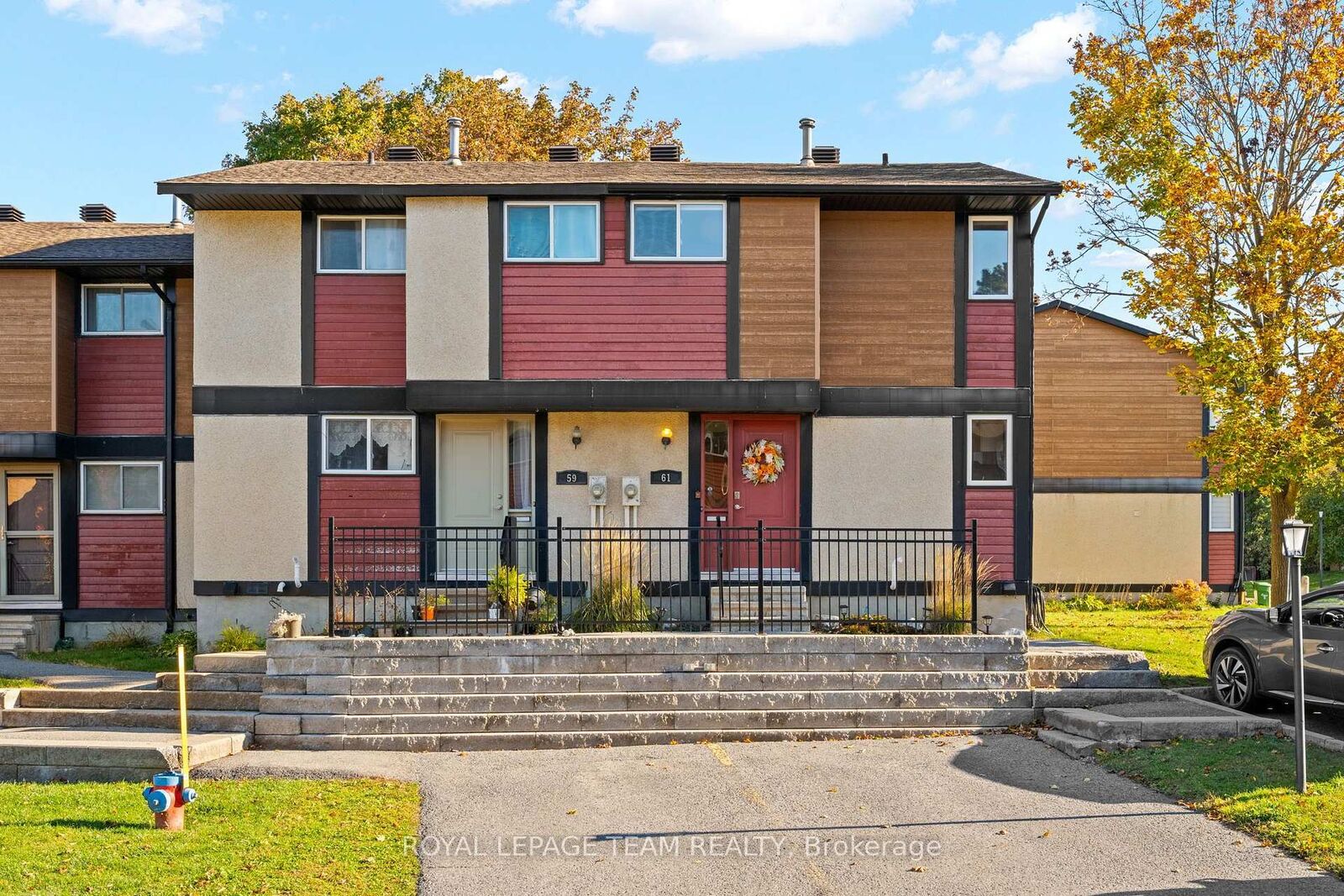 Property Photo:  61 McClintock Way 92  ON K2L 2A3 