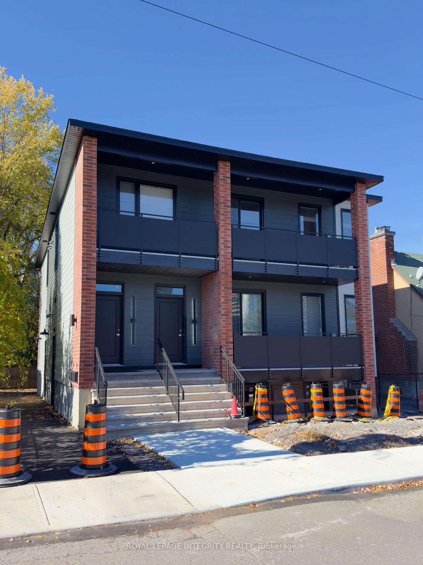 Property Photo:  398 Marguerite Avenue Unit B  ON K1L 7W6 