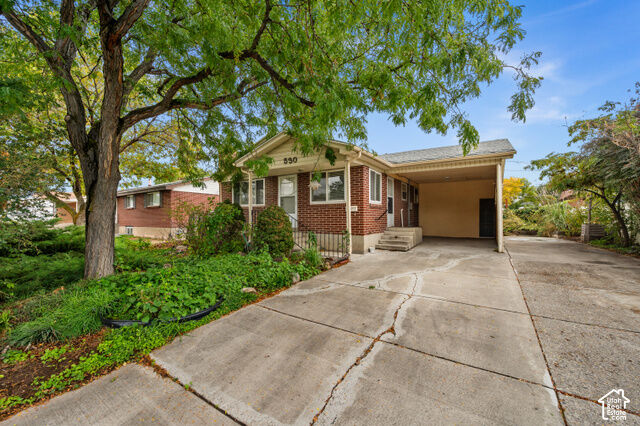 Property Photo:  530 E 900 N  UT 84660 