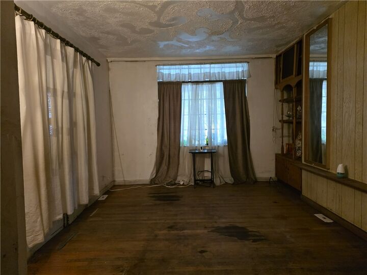Property Photo:  7010 Bennett  PA 15208 