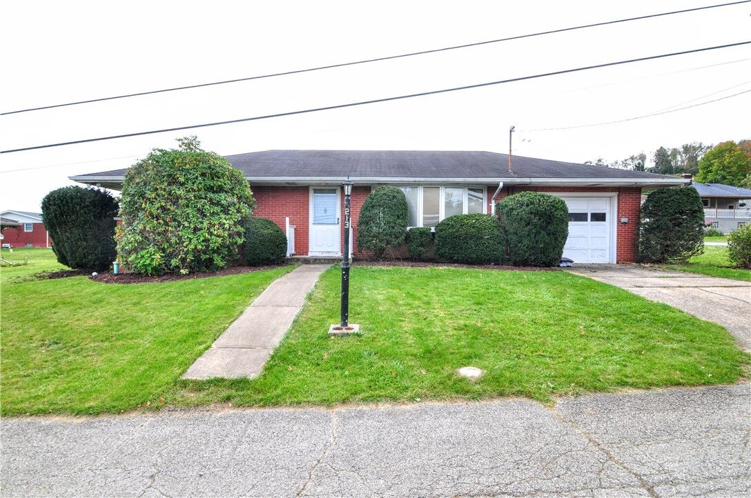 Property Photo:  213 Marston  PA 15012 