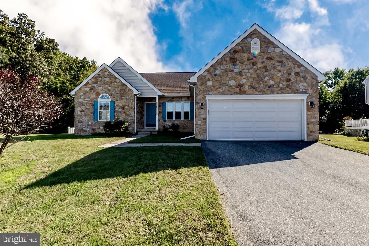 Property Photo: 1339 Nautical Circle MD 21221