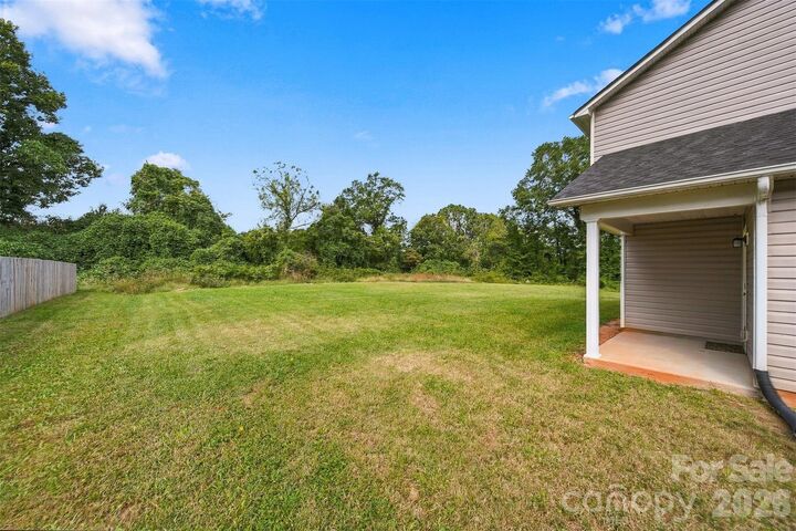 Property Photo: 929 Grace Street NC 28086