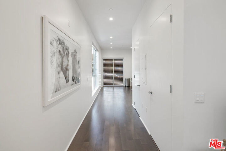 Property Photo:  935 N San Vicente Blvd, Unit 1  CA 90069 