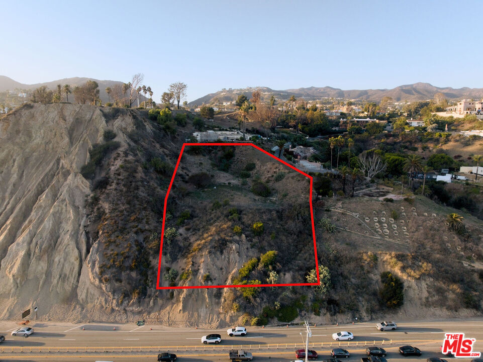 Property Photo:  201 Mantua Road  CA 90272 