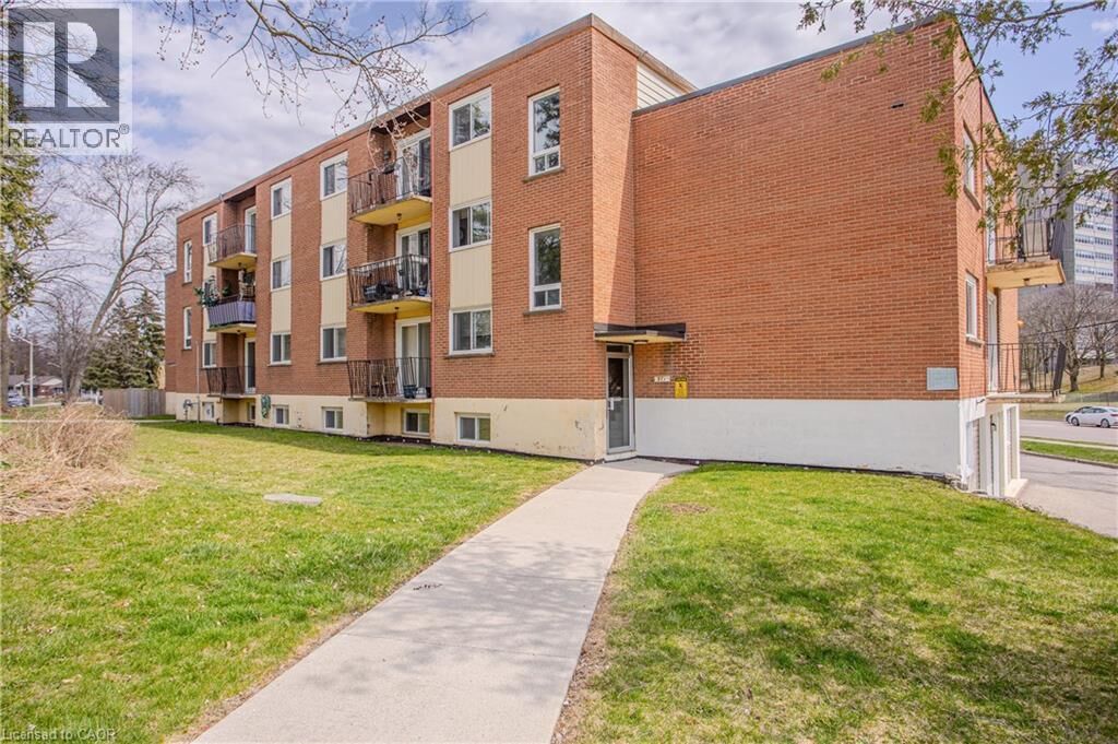 Property Photo: 371 Dale Crescent 4 ON N2J 3Y6