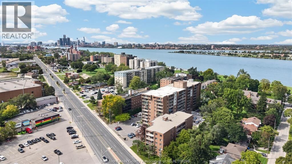 Property Photo: 3936 Wyandotte Street East 810 ON N8Y 4V1