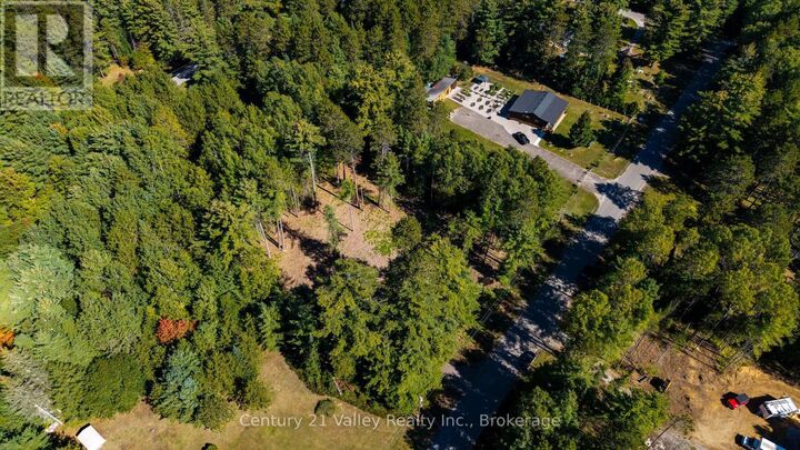 Property Photo:  536 Pine Street  ON K0J 2R0 
