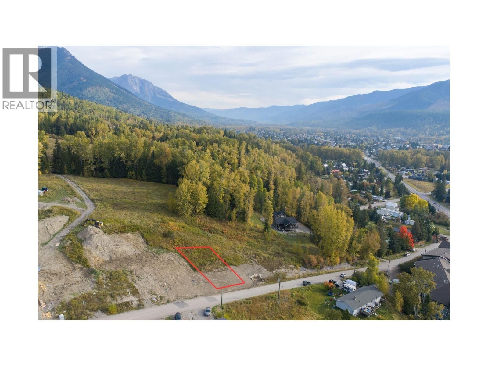 Property Photo:  1653 McLeod Avenue  BC V0B 1M1 