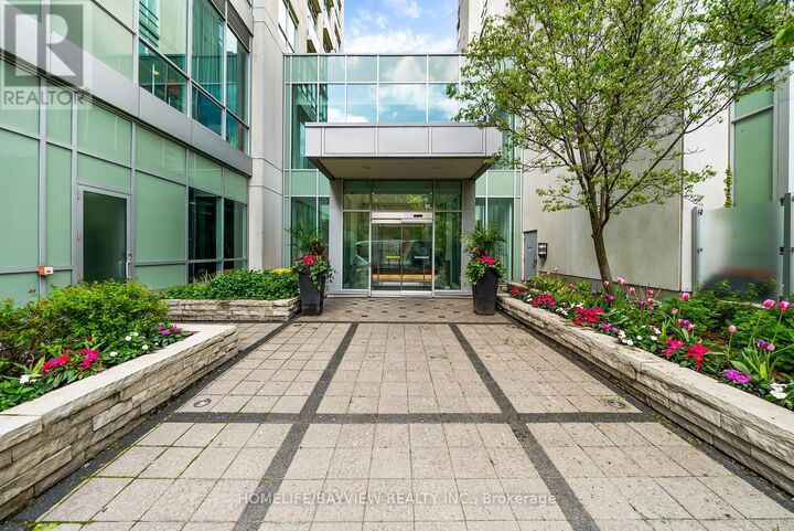 Property Photo:  120 Homewood Avenue 420  ON M4Y 2J3 