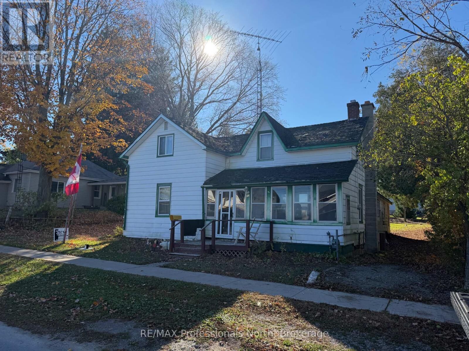 Property Photo:  13 Amelia Street West  ON L0A 1K0 