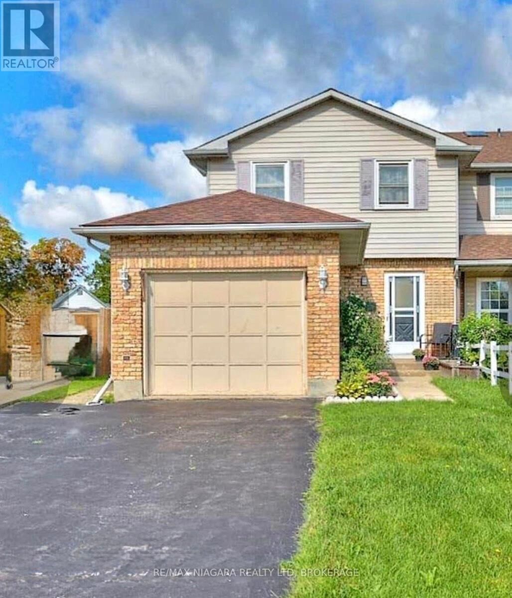 Property Photo:  20 Station Street  ON L3C 5K7 