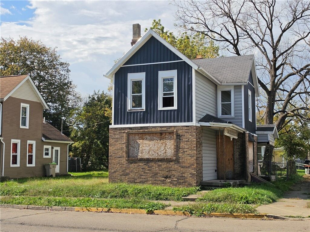 Property Photo: 1001 Clifton Avenue OH 45505