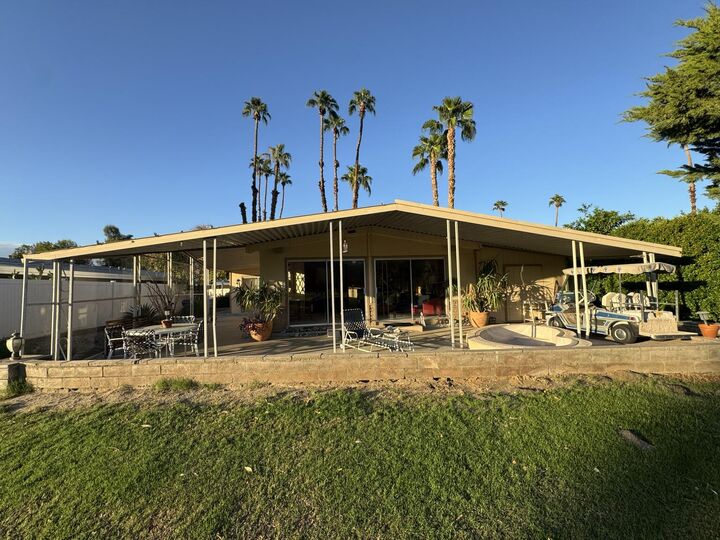 Property Photo:  462 Cerritos Way  CA 92234 