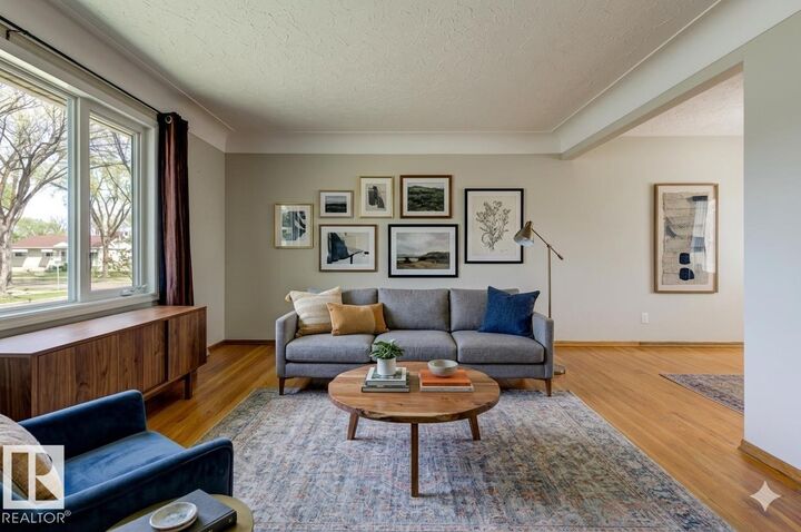 Property Photo:  8511 64 Avenue NW  AB T6E 0H1 
