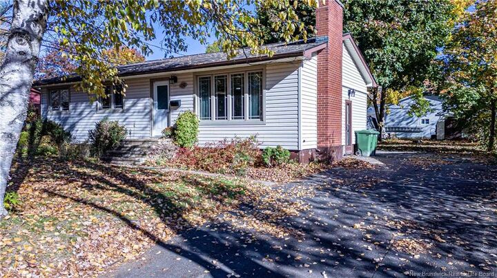 Property Photo:  130 Epworth Circle  NB E3A 2M6 