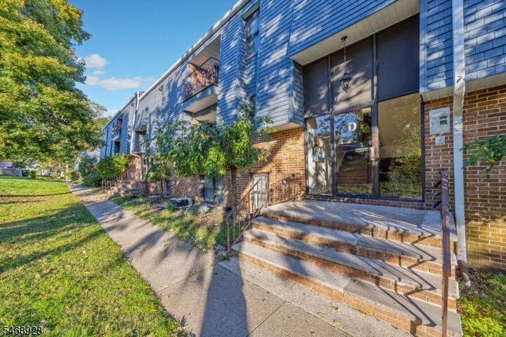 Property Photo: 700 Schuyler Ave D24 NJ 07032