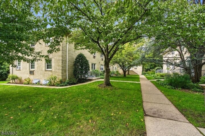 Property Photo: 470 Valley Rd 9A NJ 07043