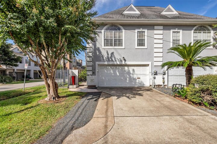 Property Photo:  601 Lester Street  TX 77007 