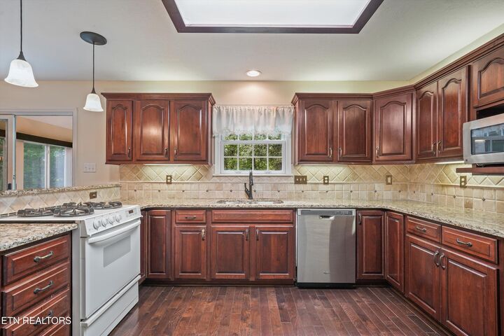 Property Photo: 2560 Hirst Circle TN 37772