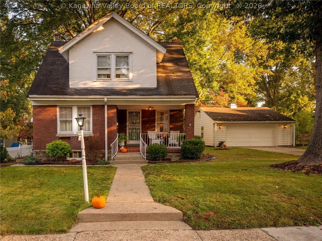 Property Photo:  229 Rosemont Avenue  WV 25303 