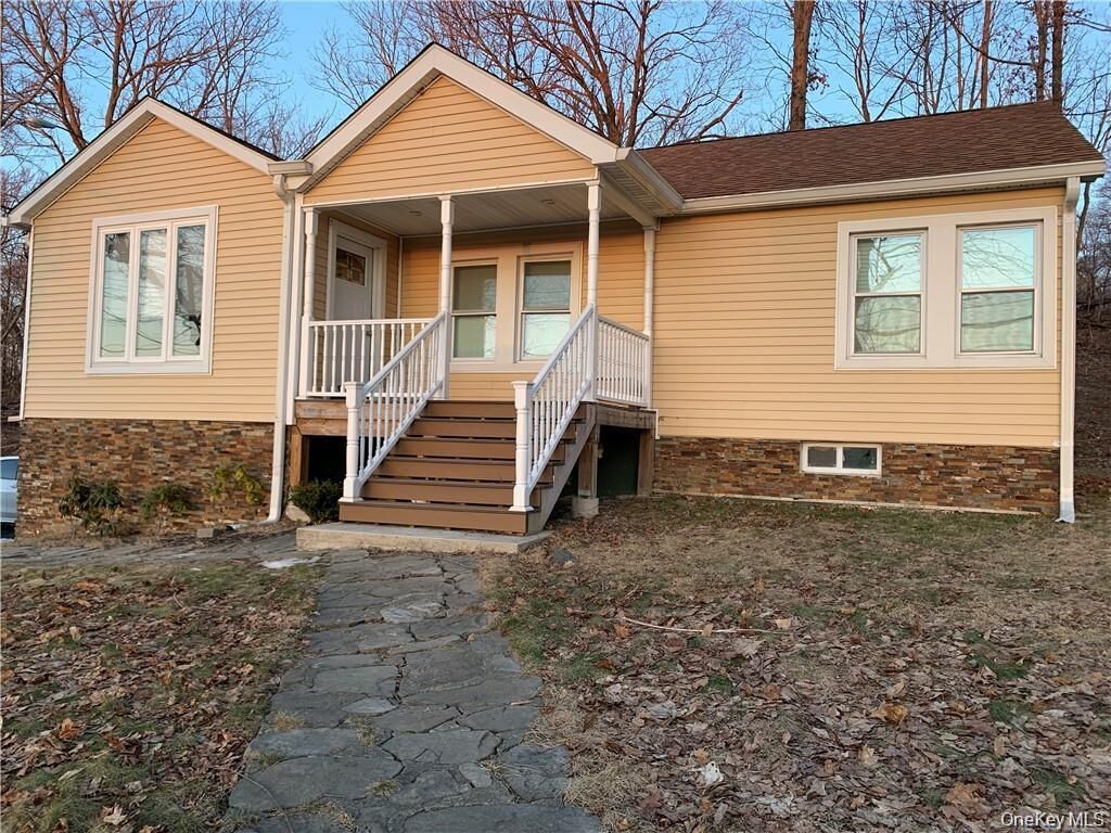 Property Photo:  322 Robinson Avenue  NY 12550 