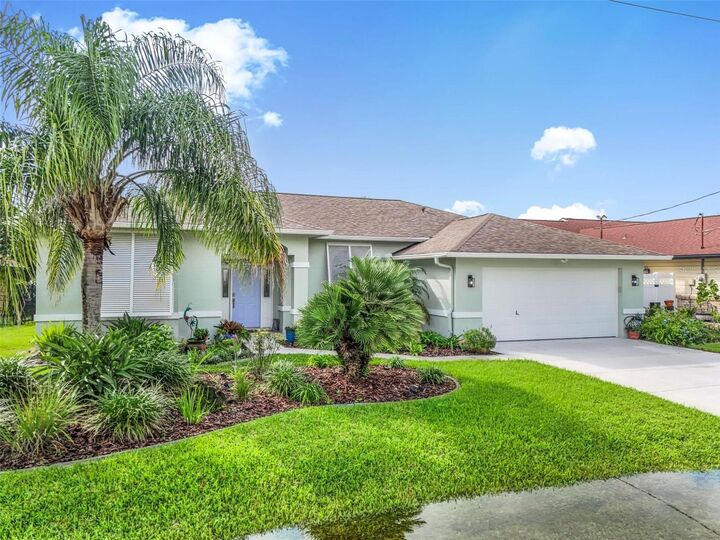 Property Photo:  18 Conley Court  FL 32137 