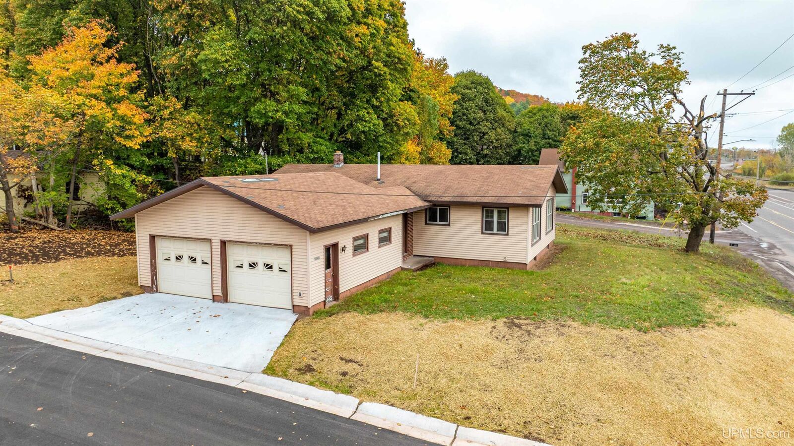 Property Photo:  20840 Royce Road  MI 49930 