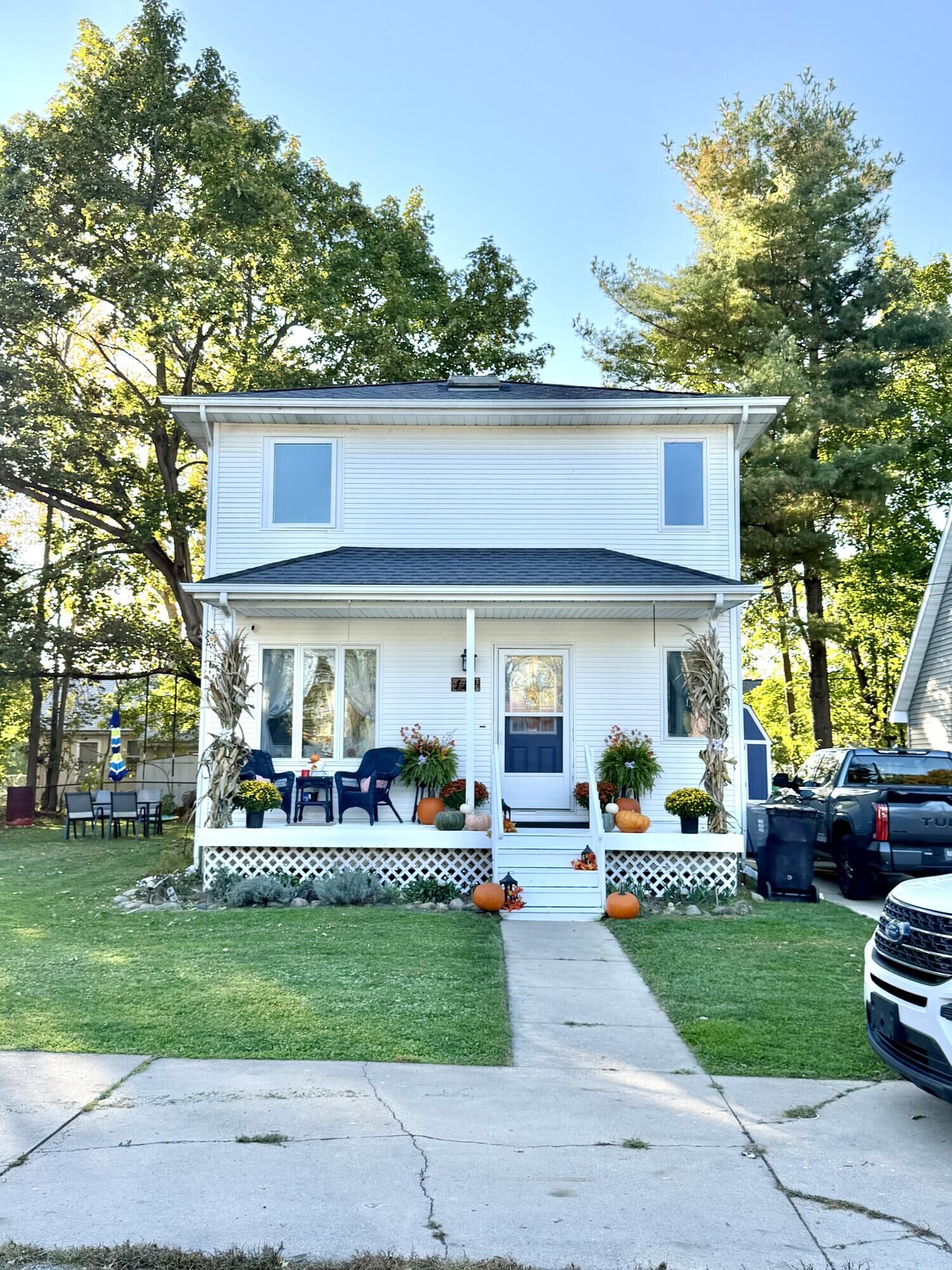 Property Photo:  112 Walnut Street  MI 49230 