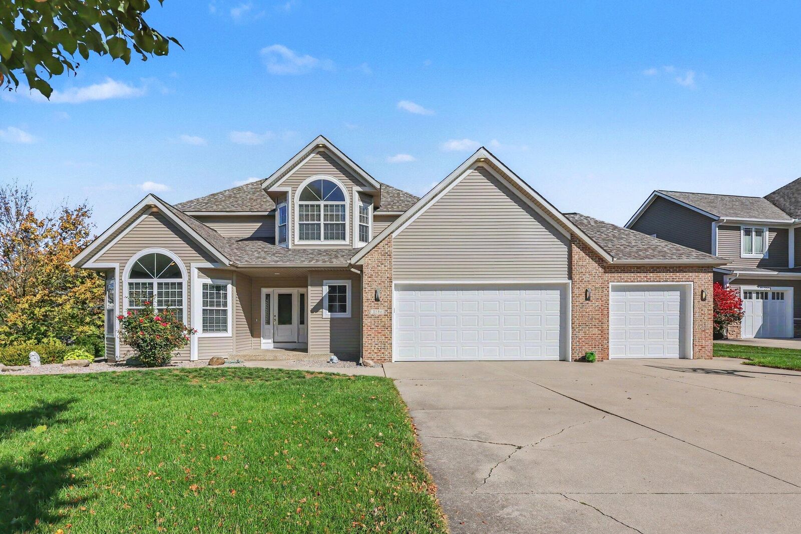 Property Photo: 2586 Marble Court MI 49464