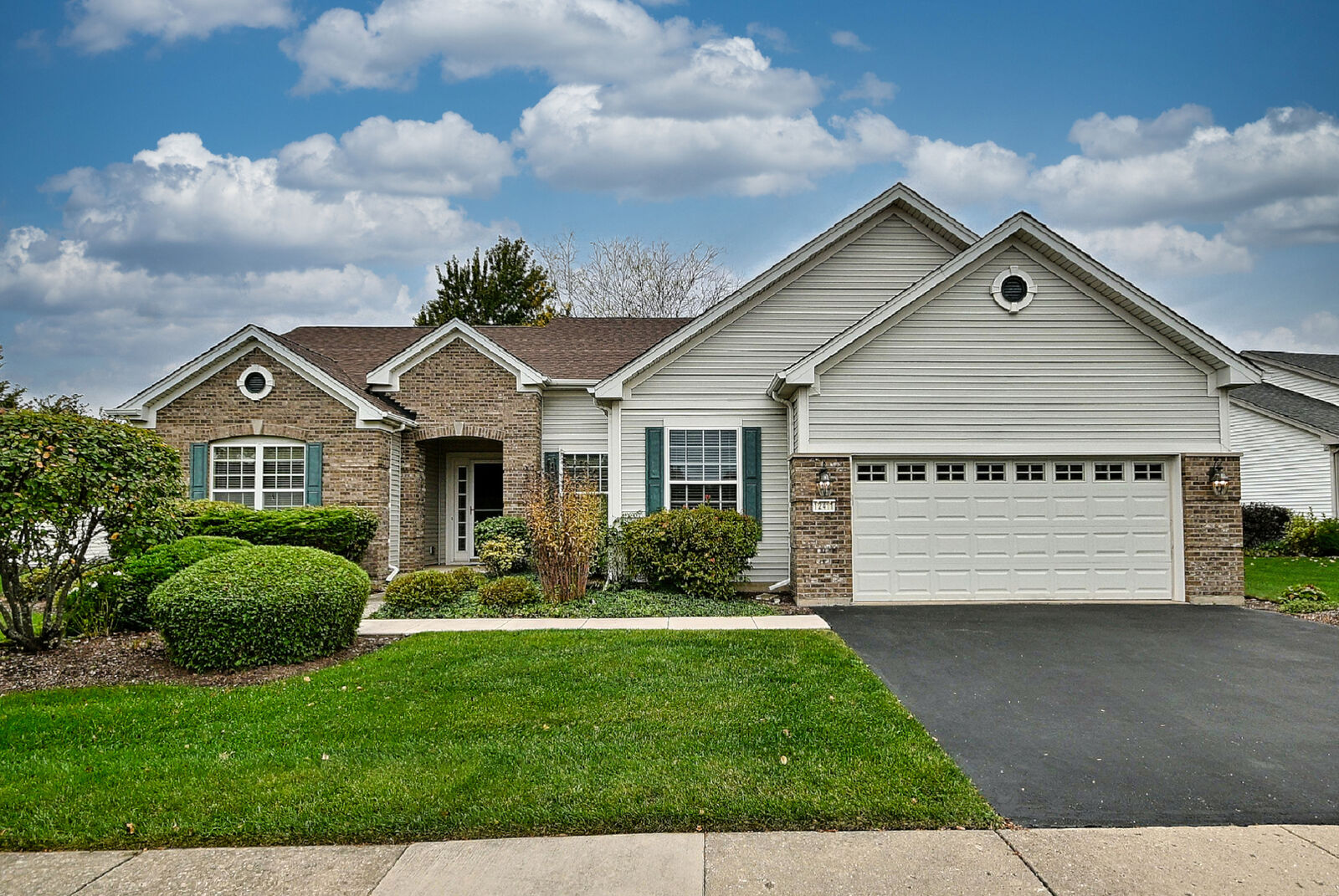 Property Photo:  12411 Cold Springs Drive  IL 60142 