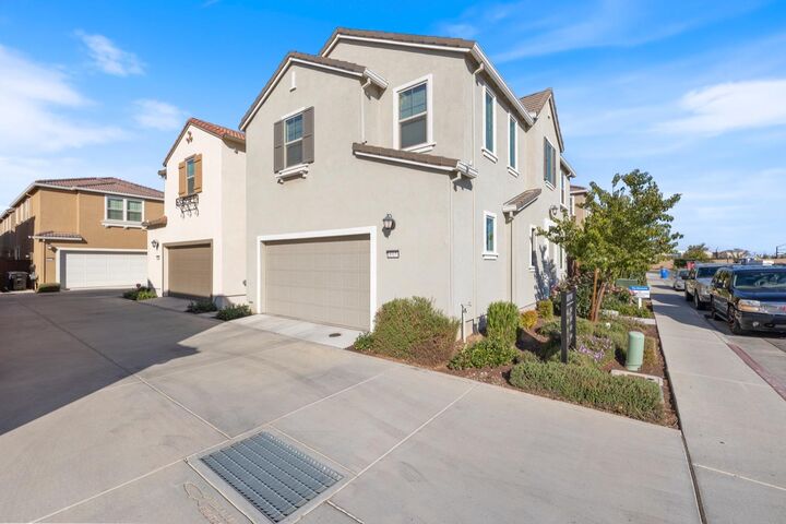 Property Photo:  8919 Upbeat Way  CA 95757 