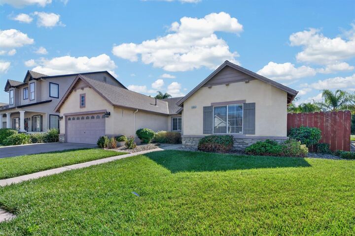 Property Photo:  2502 Meadowgate Drive  CA 95367 