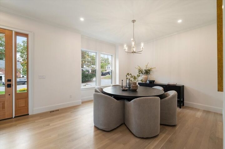 Property Photo:  15 Lafayette Cir  MA 02482 