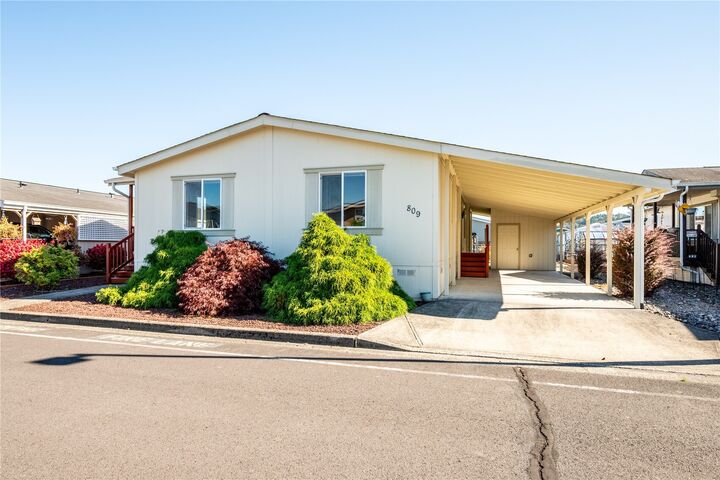 Property Photo:  809  Wood Duck Lane  WA 98632 