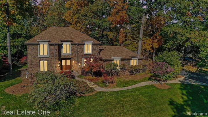 Property Photo: 5095 Far Ravine Court MI 48323