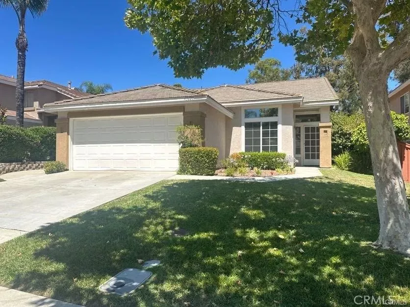Property Photo:  43420 Corte Barbaste  CA 92592 