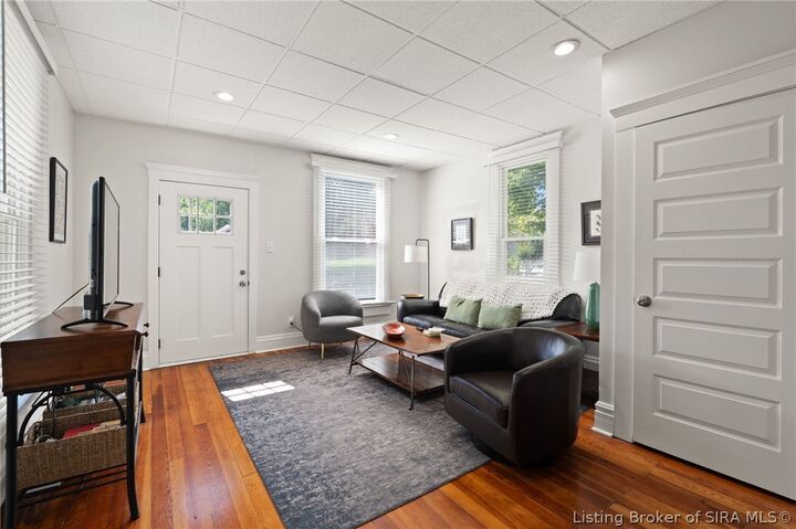Property Photo:  224 E Park Place  IN 47130 