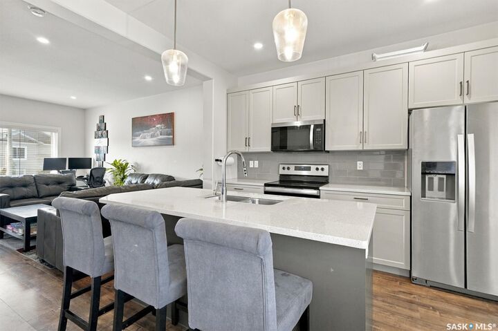 Property Photo: 661 Feheregyhazi Boulevard SK S7W 0Z4