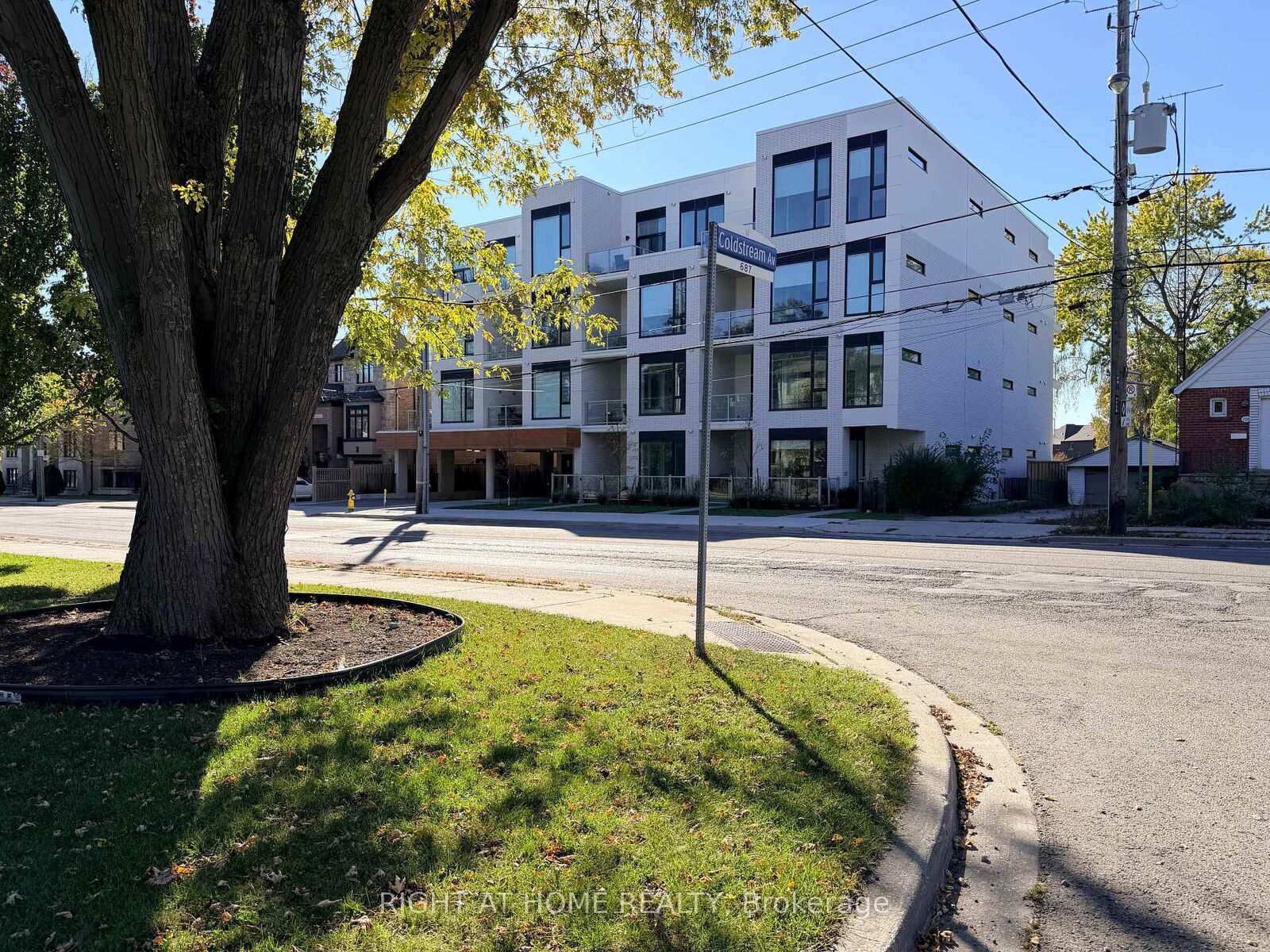 Property Photo:  722 Marlee Avenue 207  ON M6B 3J7 
