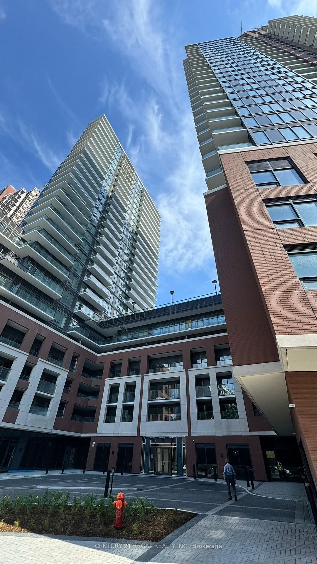 Property Photo:  4010 Eglinton Avenue W 818  ON M9A 0G5 