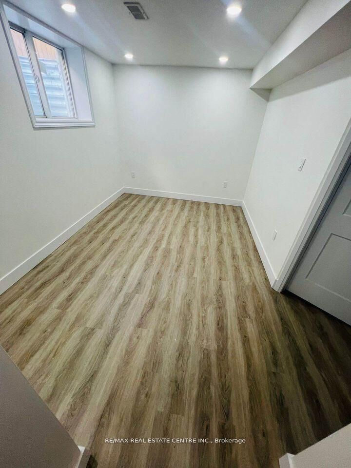 Property Photo:  3916 Auckland Avenue Basemen  ON N6L 0J3 