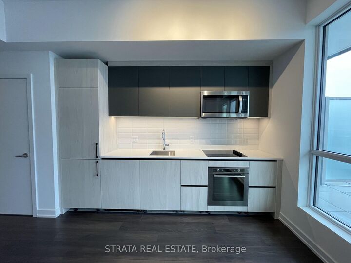 Property Photo:  150 Logan Avenue 704  ON M4M 0E4 