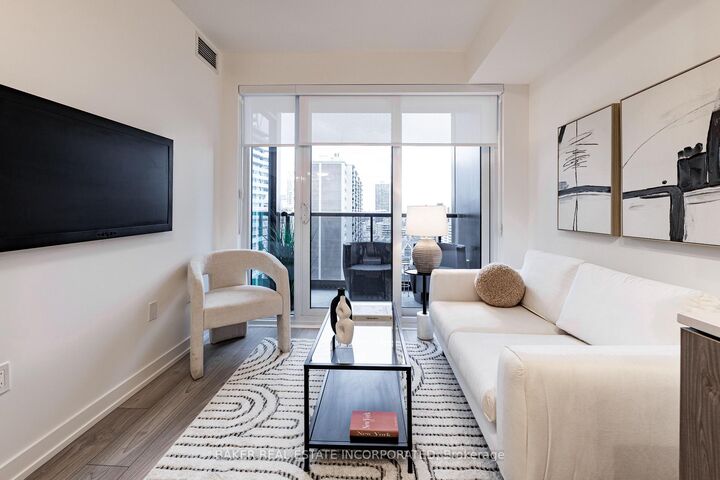 Property Photo:  223 Redpath Avenue 1607  ON M4P 0E8 
