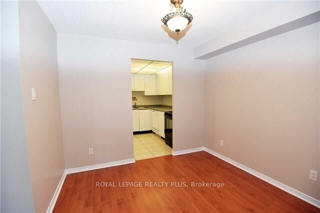 Property Photo:  115 Hillcrest Avenue 1209  ON L5B 3Y9 