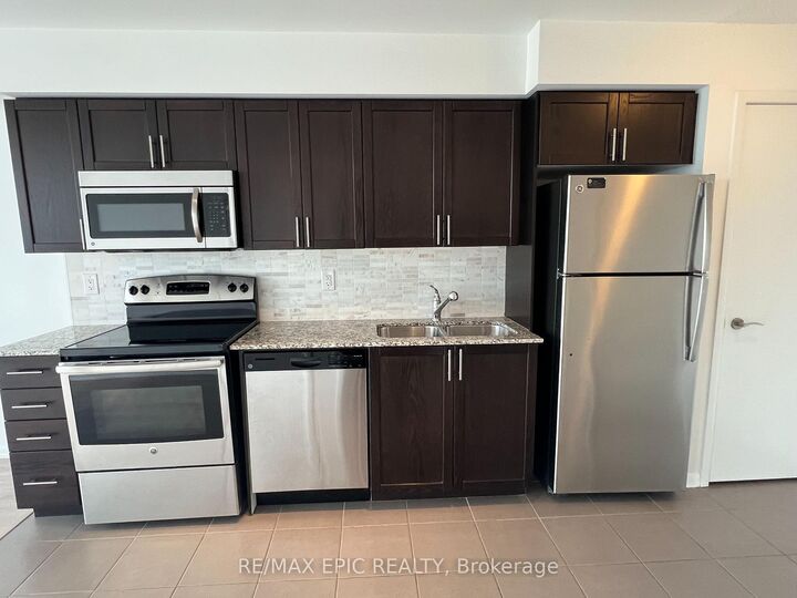 Property Photo:  830 Lawrence Avenue W 1708  ON M6A 1C3 