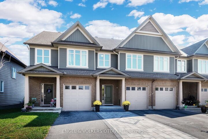 Property Photo:  280 Wood Acres Grove  ON K1T 0M4 