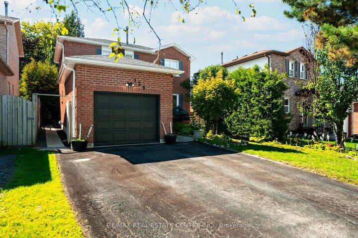Property Photo:  128 Elaine Drive  ON L9W 4S1 