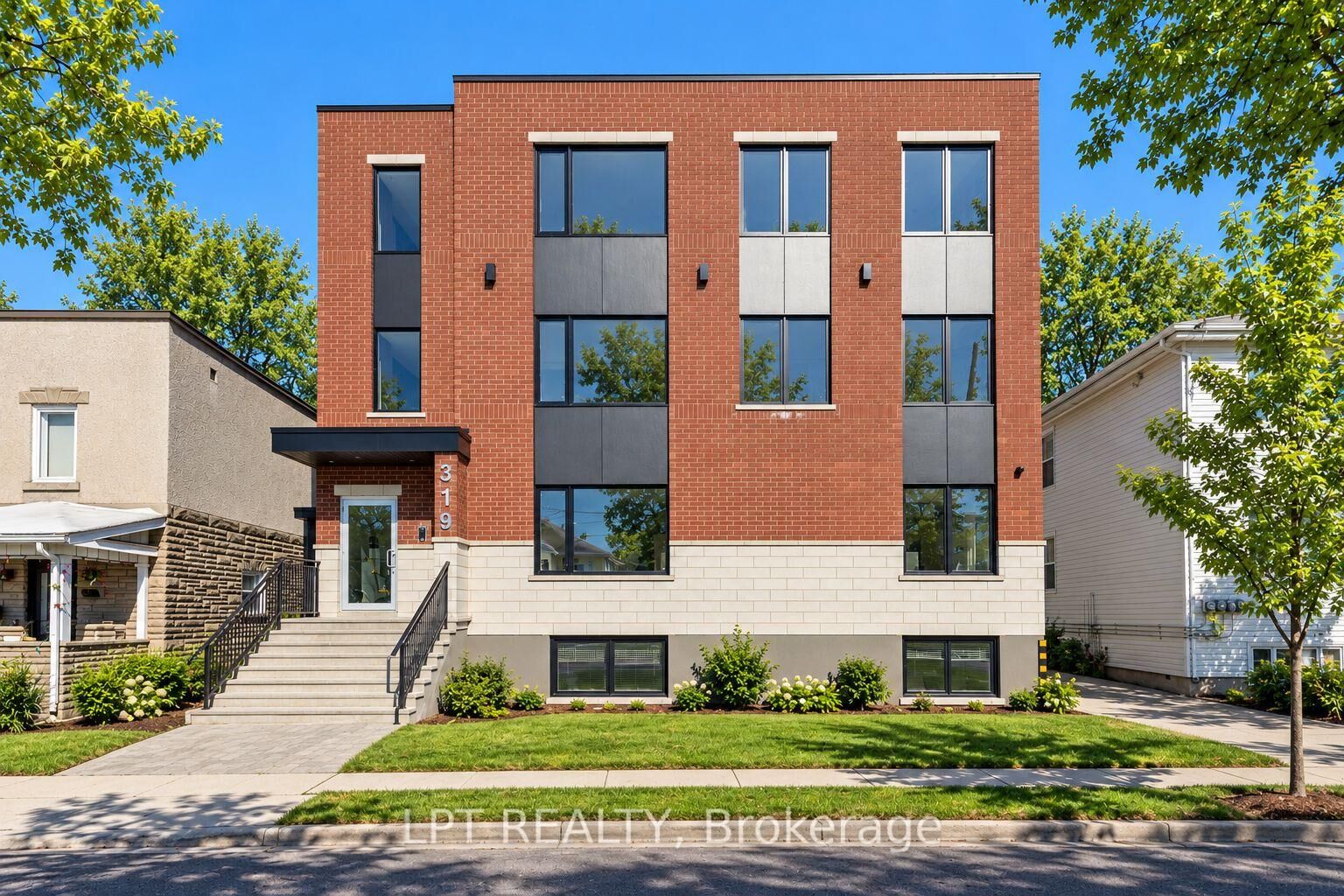 Property Photo:  319 Shakespeare Street 2  ON K1L 5M1 